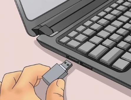 Ansluta en trådlös mus till en dator eller bärbar dator