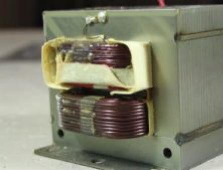 How to make a spot welding machine from a regular microwave oven. What is the power of the microwave power transformer?